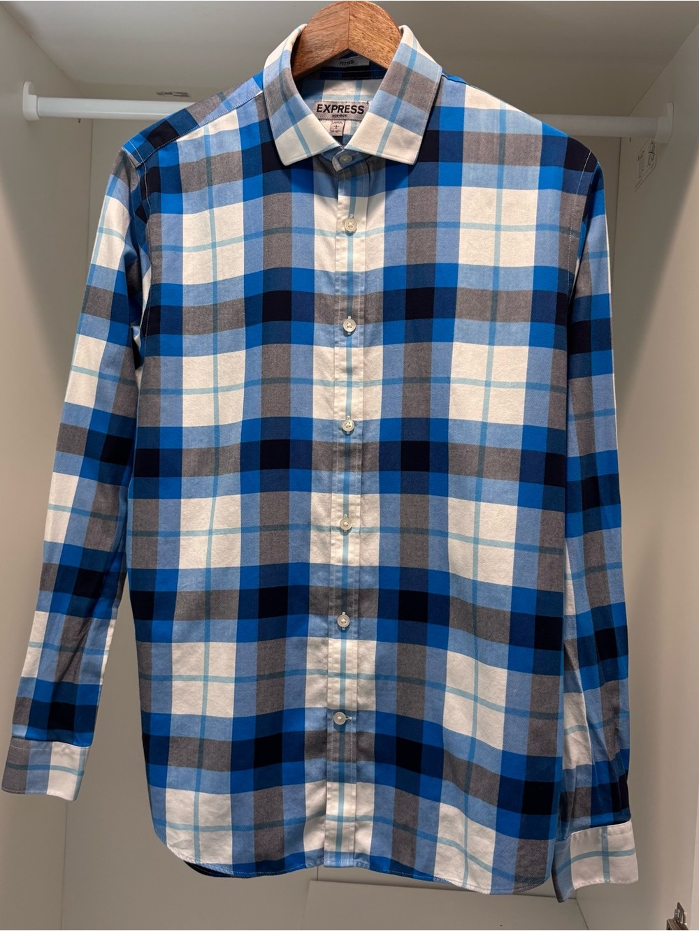 Express Men's Blue + White Plaid Button-Down Shirt 100% Cotton Non-Iron 16-16.5